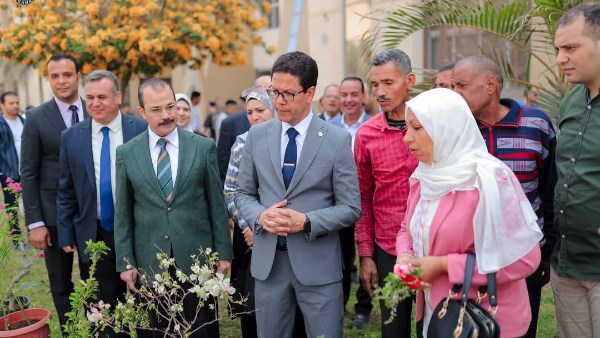 أخبار محافظة القليوبية | افتتاح معرض الزهور الثانى بجامعة بنها.. وتأجيل محاكمة المتهمة بقتل زوجها بكفر شكر