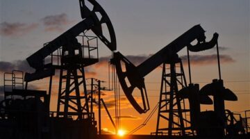 انخفاض النفط مع تراجع توقعات الطلب بسبب الحرب التجارية بين الصين وأمريكا