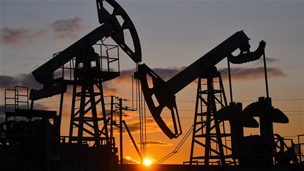 انخفاض النفط مع تراجع توقعات الطلب بسبب الحرب التجارية بين الصين وأمريكا انخفاض النفط مع تراجع توقعات الطلب بسبب الحرب التجارية بين الصين وأمريكا