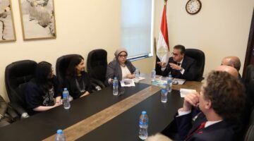 عبد الغفار يبحث مع وفد منظمة الصحة العالمية مستجدات المبادرة العالمية لسرطان الأطفال