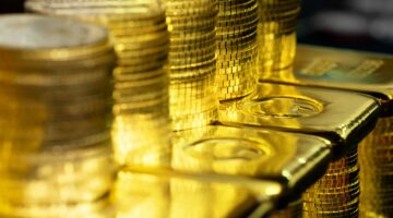 استقرار أسعار الذهب في الإمارات اليوم وعيار 21 يسجل 24.525 درهم بداية التعاملات