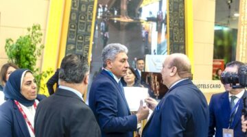 وزير السياحة يفتتح الجناح المصري المُشارك في معرض سوق السفر العربي