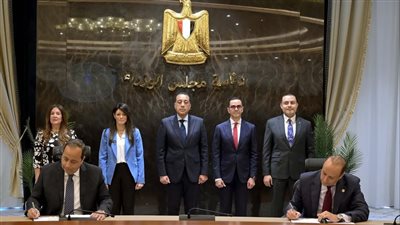 رئيس الوزراء يشهد توقيع عقد اتفاقية بين شركتي «جيبتو فارما- مدينة الدواء المصرية» و«دوا فارماسيوتيكالز» الأمريكية