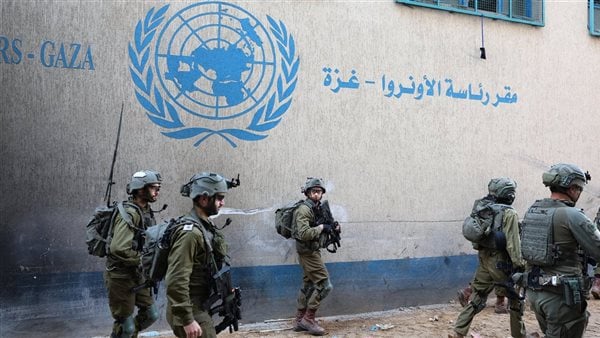 الأونروا: إسرائيل اعتقلت أكثر من 50 موظفا بالوكالة.. واستخدمتهم دروعا بشرية