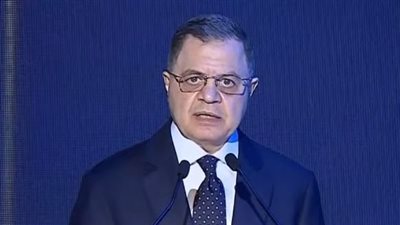 وزير الداخلية يهنيء محمد جبران بمناسبة عيد العمال