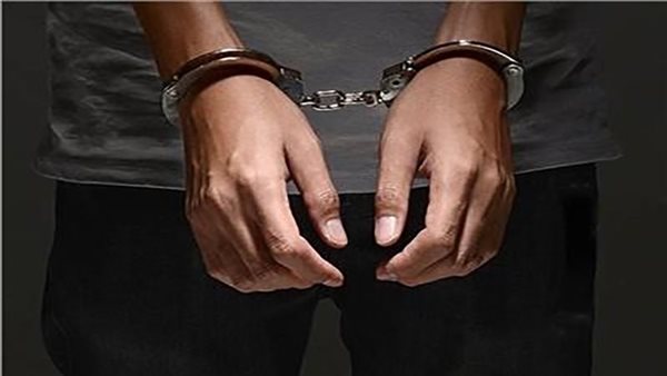 عاطل يعترف بتخصصه في سرقة الدراجات النارية
