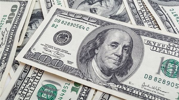 تراجع طفيف في سعر الدولار أمام الجنيه المصري اليوم الثلاثاء 29 أبريل 2025