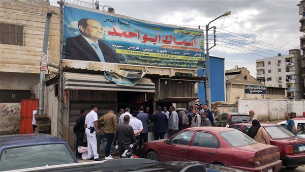 محافظ الدقهلية يشدد على الالتزام بالأسعار المعلنة عبر الشاشات الإلكترونية بمنافذ البيع