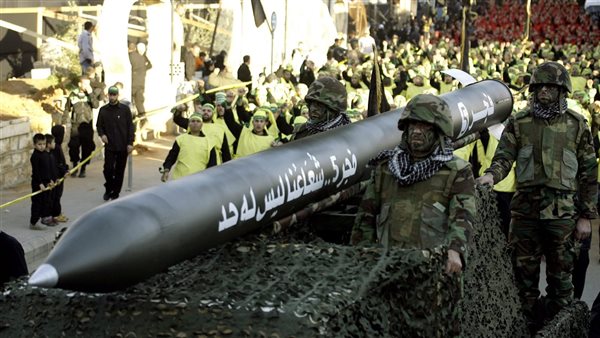 هل يتخلى حزب الله في لبنان عن سلاحه بعد إضعافه؟