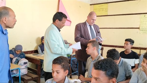 مدير تعليم قنا يتابع انتظام الدراسة بأبوتشت
