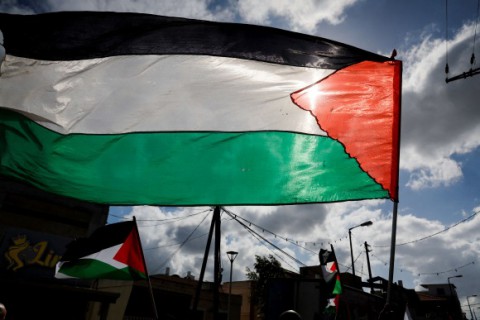 إنترسبت: مشروع قانون يقمع الدروس عن فلسطين بولاية كاليفورنيا