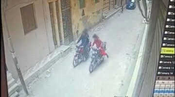 القبض على المتهمين بسرقة دراجة نارية بالغربية| فيديو