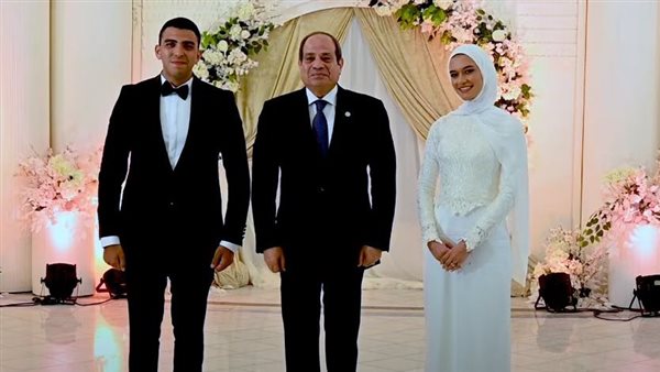 السيسي يلبي دعوة كريمة مالك مهران لحضور عقد قرآنها.. فيديو