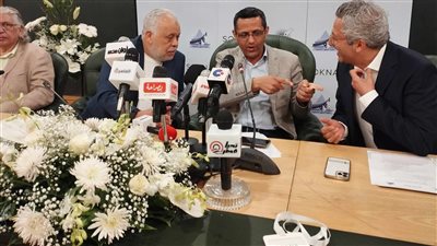 أشرف زكي يهاجم التصوير العشوائي في الجنازات: من يصورون ليسوا صحفيين