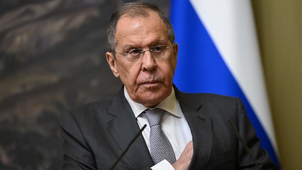 لافروف: تراجع القوات الأوكرانية في الميدان دفع كييف للمطالبة بوقف إطلاق النار الفوري