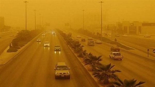 عاصفة ترابية غير مسبوقة تضرب مصر: رياح تتجاوز 80 كم وأمطار رعدية