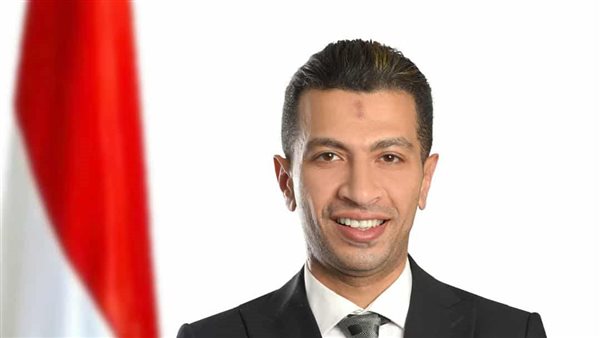 علي أحمد عمر .. نموذج مشرف من أبناء أسيوط وممثل قوي لطموحات الشباب