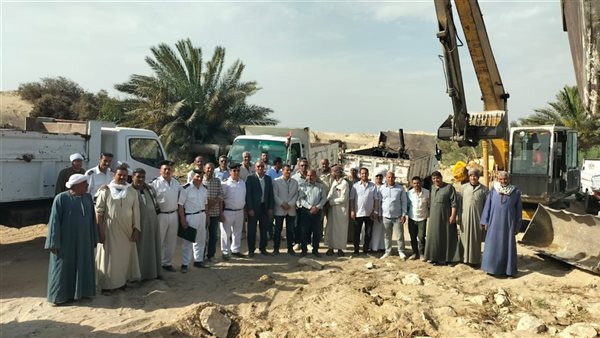 وزير الري يتابع أعمال إزالة التعديات على المجارى المائية بمحافظة الفيوم