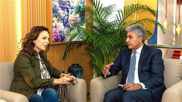 وزير السياحة والآثار يبحث مع وزيرة السياحة اللبنانية سبل تعزيز التعاون السياحي