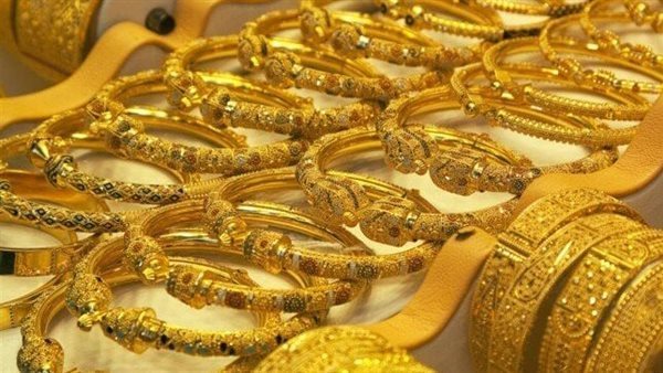 أسعار الذهب تواصل تراجعها.. والفضة تخسر 3%