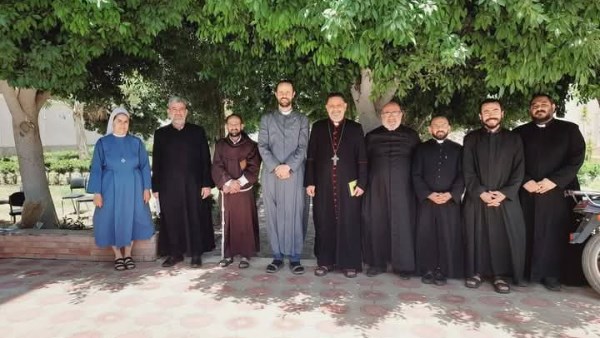 الأنبا بشارة يلتقي مسئولي لجنة الدعوات الأسقفية بالكنيسة الكاثوليكية بمصر