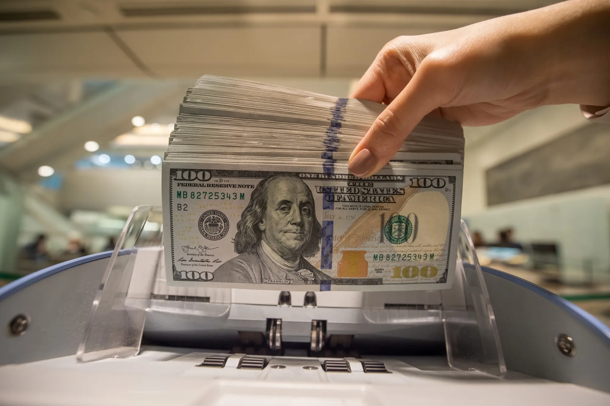 بعد خفض سعر الفائدة.. انخفاض سعر الدولار مقابل الجنيه المصري في هذه البنوك