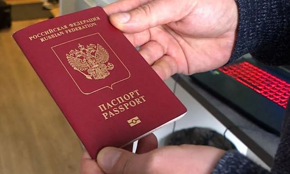 فرنسا ترفض مئات طلبات التأشيرة من روسيا خشية تسلل جواسيس