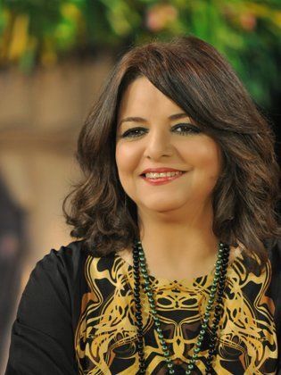 الفنانة عزة لبيب تطمئن الجمهور على صحة حماتها الفنانة ليلى طاهر: احتفلنا معا بشم النسيم