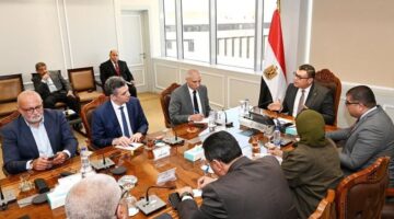 وزير الإسكان يتابع معدلات تسويق عدد من مشروعات هيئة المجتمعات العمرانية الجديدة
