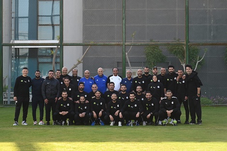 بلحسن مالوش يحاضر مدربي دورة المسار السريع بلحسن مالوش يحاضر مدربي دورة المسار السريع