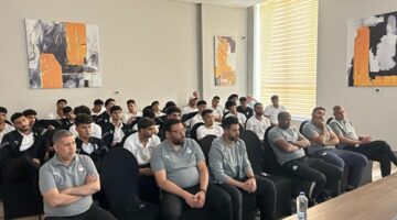 اجتماع تنسيقي للكاف مع منتخب الشباب قبل بداية كأس إفريقيا