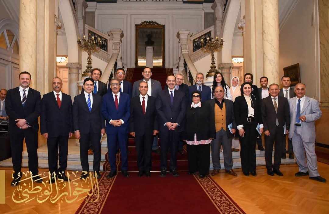 في لقاء مع أمناء الحوار الوطني.. وزير الخارجية: مصر تواجه تحديات جسيمة وتضع الحفاظ على أمنها القومي أولوية قصوى