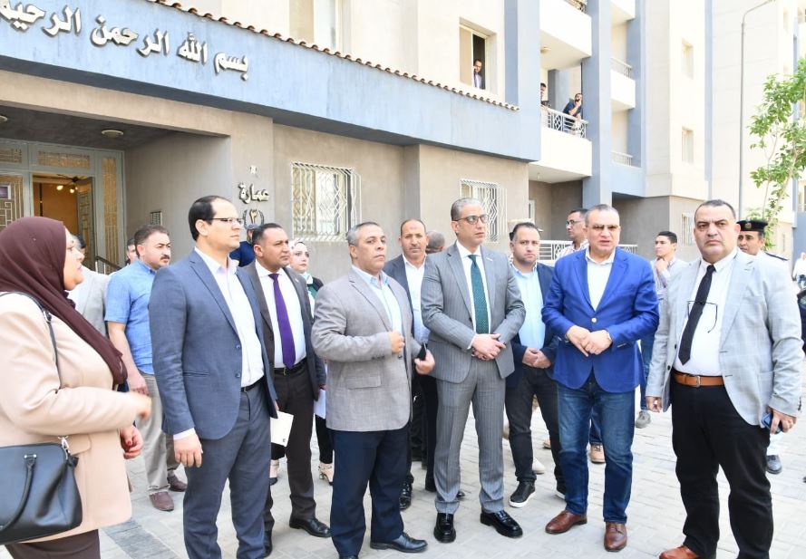 محافظ الفيوم يناقش مع رئيس صندوق التنمية الحضرية سبل التعاون المشترك لاستغلال الفرص الاستثمارية