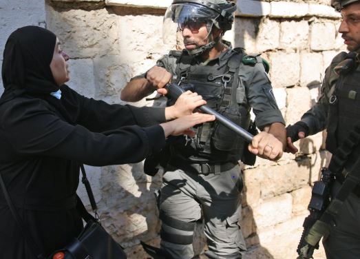 وزارة شئون المرأة الفلسطينية تنشر تقريرا يوثق العنف الممنهج ضد المعتقلات في سجون الاحتلال.. ماذا جاء فيه؟