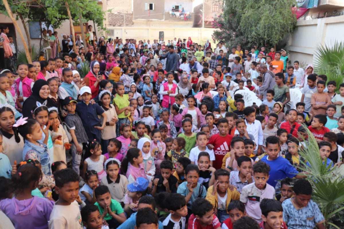 عرض مسرحية طوف وطوفان العراقية على مسرحة نادي الفتيات بقنا