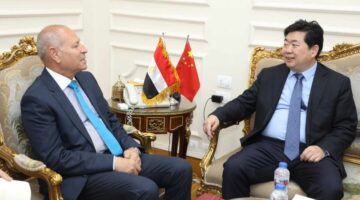 محافظ القاهرة يستقبل عمدة بكين بديوان عام العاصمة