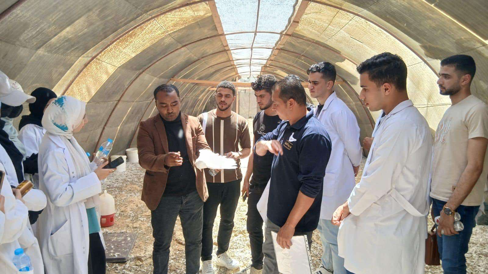 طلاب زراعة مطروح في زيارة علمية للتعرف على نظم إنتاج الحمام بالفيوم طلاب زراعة مطروح في زيارة علمية للتعرف على نظم إنتاج الحمام بالفيوم