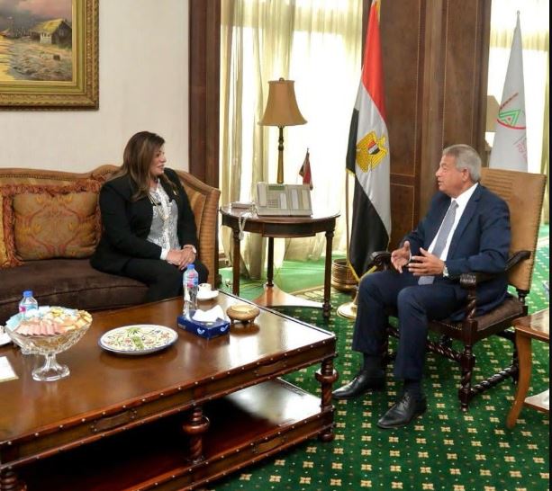 مساعد وزير السياحة تبحث مع رئيس الأعلى للإعلام سبل التعاون لتوعية المواطنين بشعيرة الحج وكيفية أدائها بالصورة المثلى