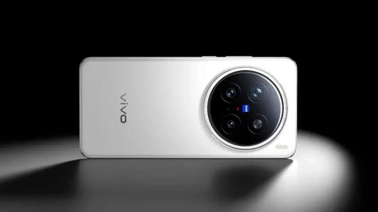 أقوى منافس في الفئات العليا 2025.. فيفو تعلن عن vivo X200 Ultra رسميًا