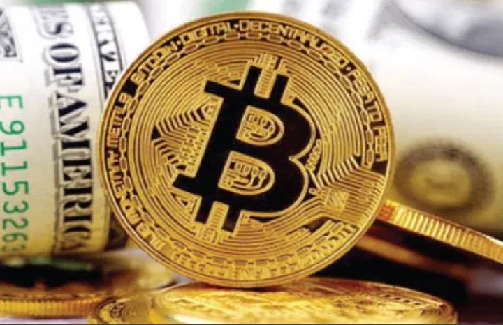 تعليق الرسوم الجمركية يقفز بسعر عملة بيتكوين بنحو 7 آلاف دولار تعليق الرسوم الجمركية يقفز بسعر عملة بيتكوين بنحو 7 آلاف دولار