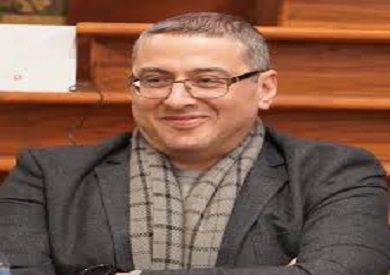 بعد فوزه بالبوكر.. محمد سمير ندا: أعمل في مجال السياحة.. والكتابة لعنة ورثتها عن أبي