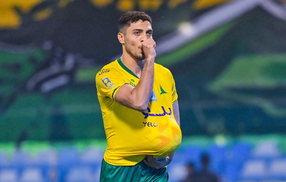الزمالك يكشف مفاجأة في صفقة محمد شريف .. ويطلب تطبيق قواعد اللعب المالي
