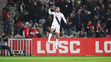 كوكا يسجل هدفا أمام موناكو بالدوري الفرنسي