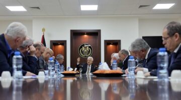 "تنفيذية منظمة التحرير" تصادق على تعيين حسين الشيخ نائبا للرئيس الفلسطيني