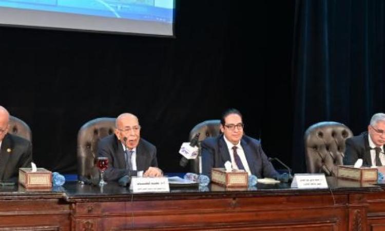 "محاضرة" للدكتور مفيد شهاب حول ملحمة استرداد طابا  بجامعة القاهرة