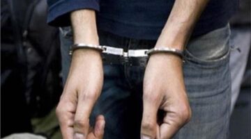 ضبط متهم بحيازة 45 سلاح أبيض وطبنجة صوت في الإسكندرية