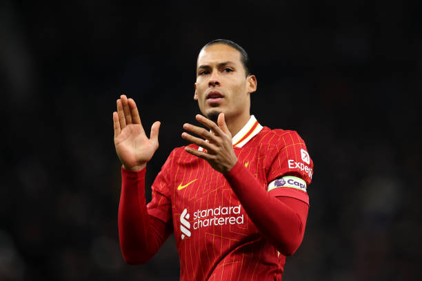 «ليفربول هو المكان المناسب».. أول تعليق من فان دايك بعد تجديد عقده