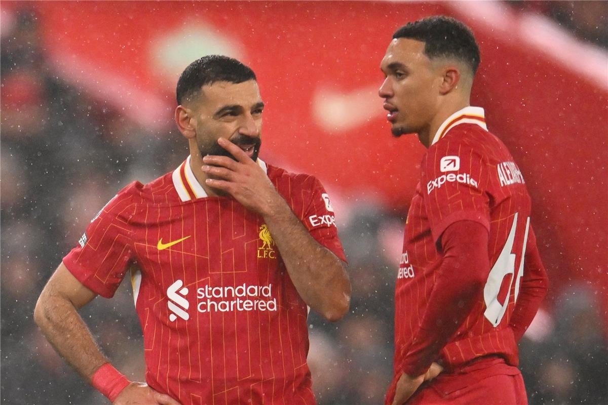 آس: محمد صلاح يثير الغموض بشأن مستقبل أرنولد