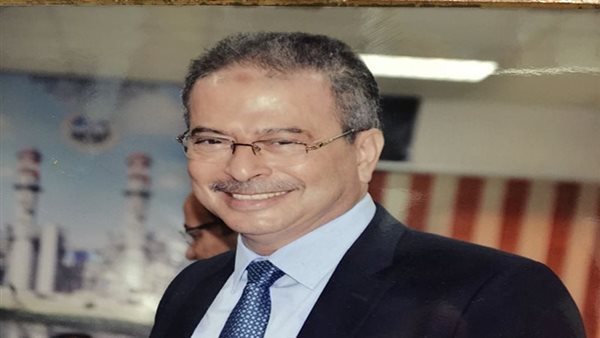 أبرزهم عبد الشافي وصدقي ووردة.. القابضة للكهرباء تُجدد الثقة في رؤساء 4 شركات توزيع أبرزهم عبد الشافي وصدقي ووردة.. القابضة للكهرباء تُجدد الثقة في رؤساء 4 شركات توزيع