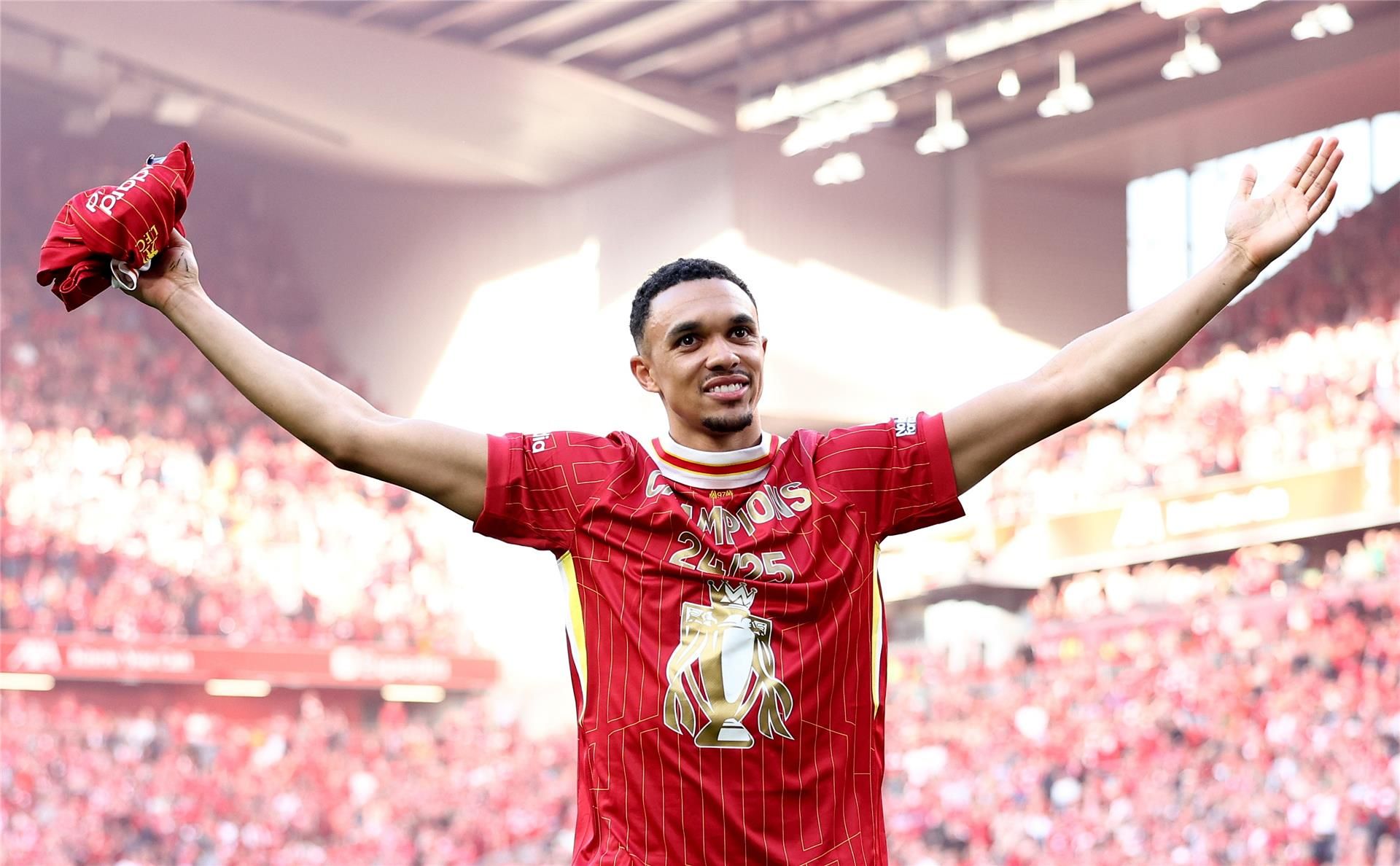 أرنولد يضطر الريال للتفاوض مع ليفربول